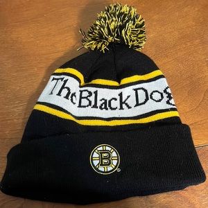 The Black dog bruins winter hat